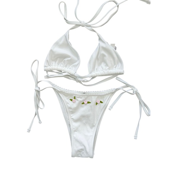 Pink by Frankies Bikinis Other - PINK by Frankies Bikinis White Ribbed Rose Embroidered Bikini Set XL NWT